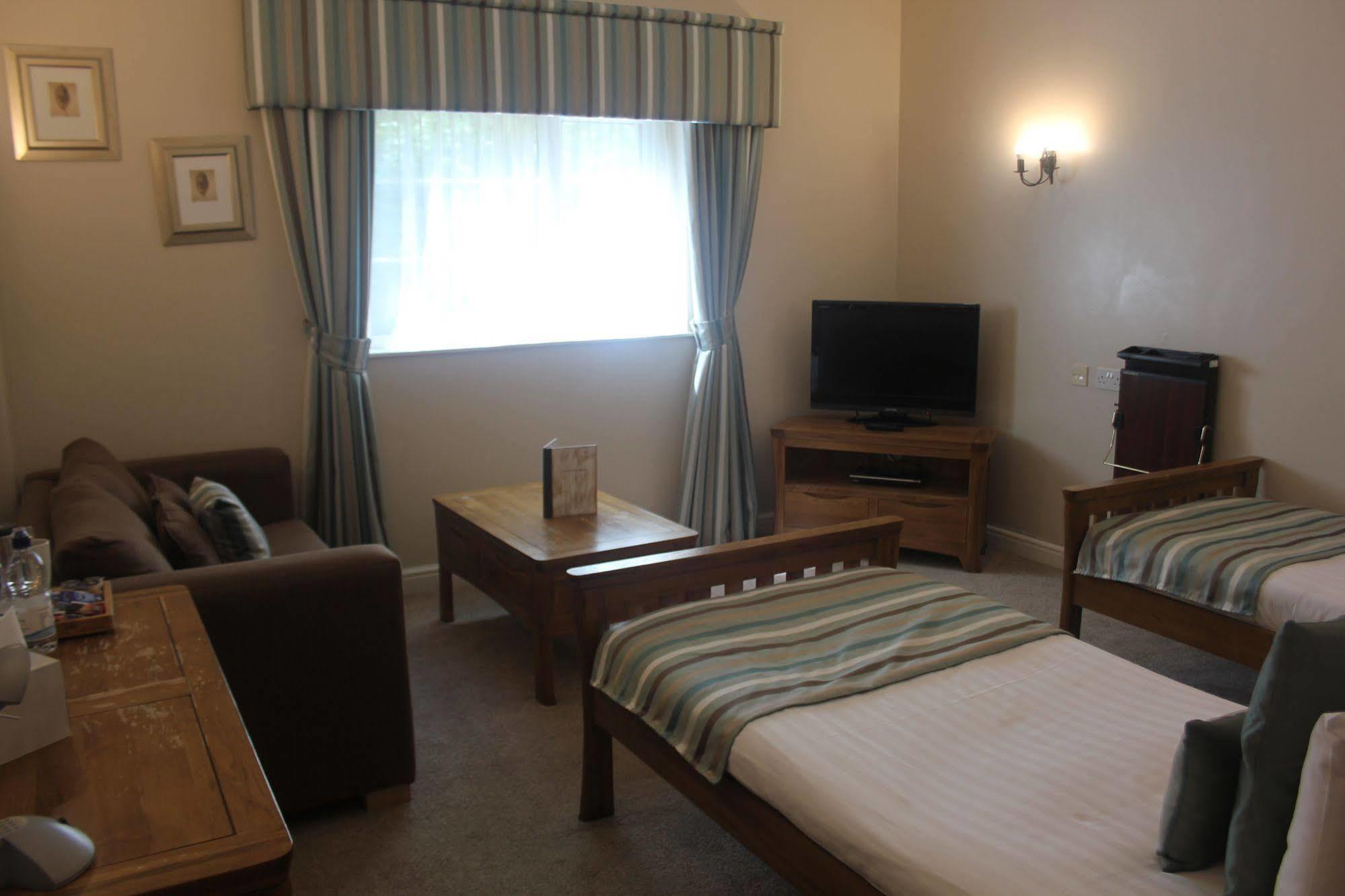 Nant Ddu Lodge Hotel & Spa Merthyr Tydfil Bagian luar foto